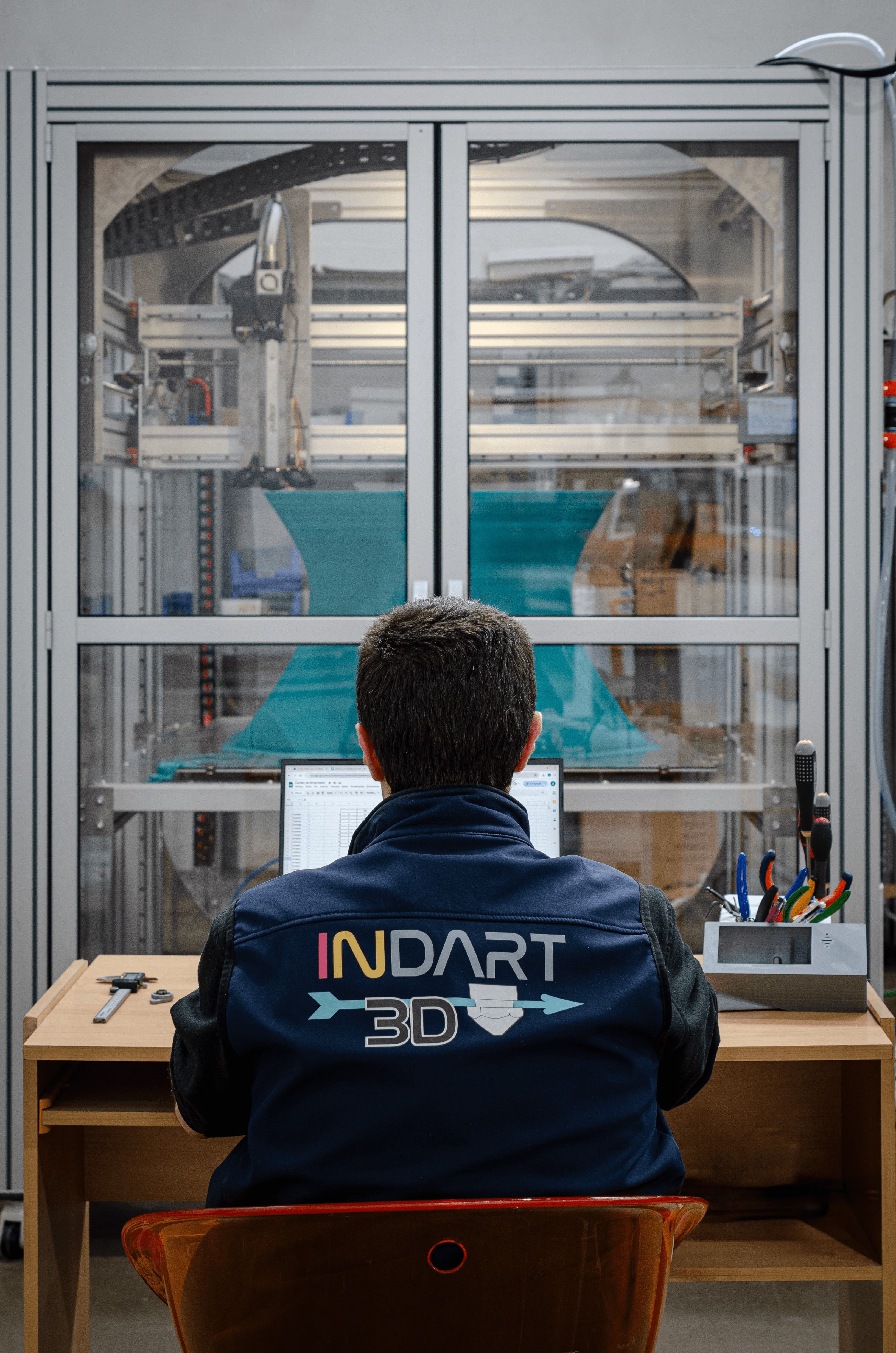 Impresora de gran formato con extrusión de pellet