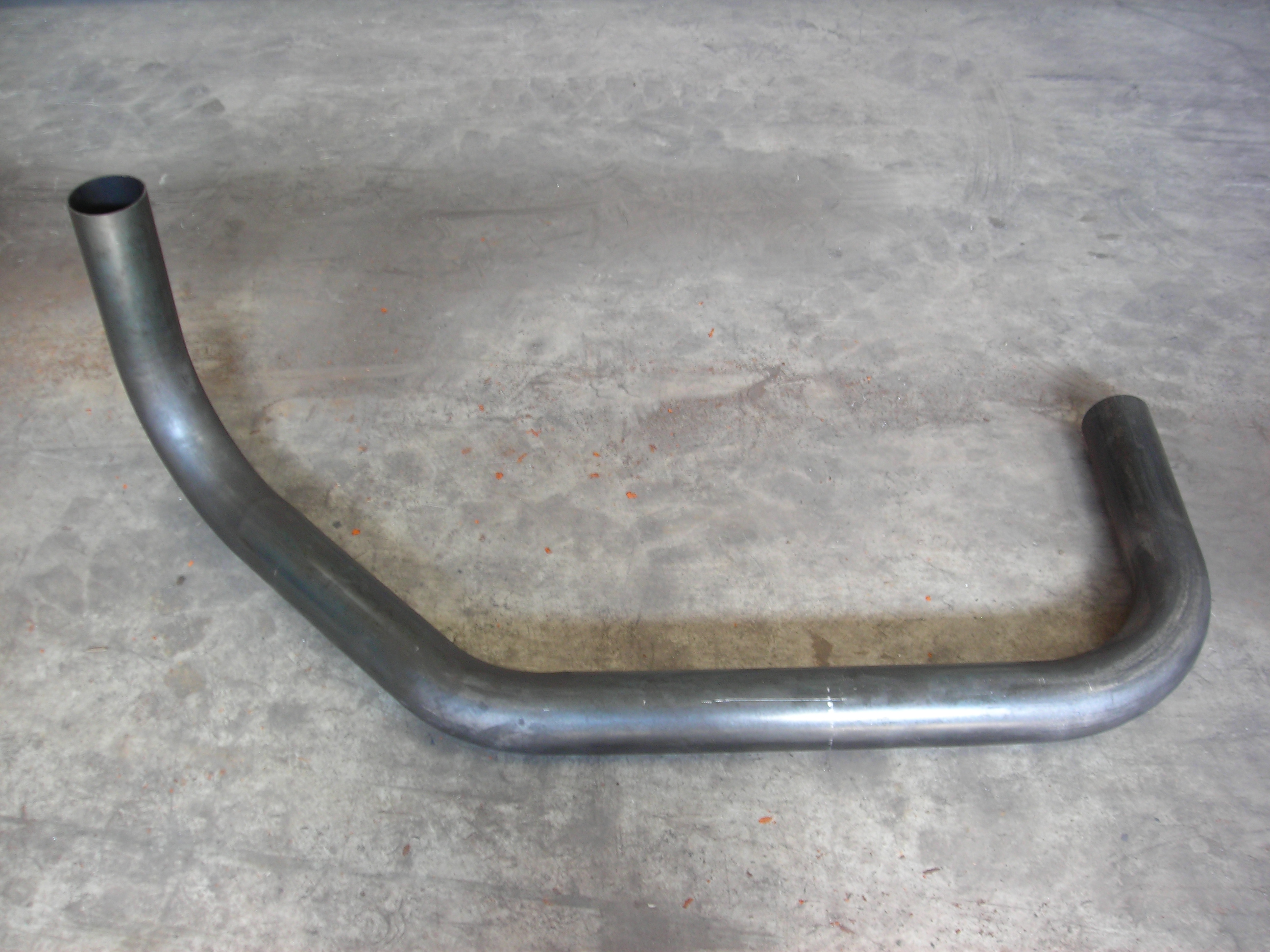 Tubo 80x2 a 3 curvas en diferentes planos